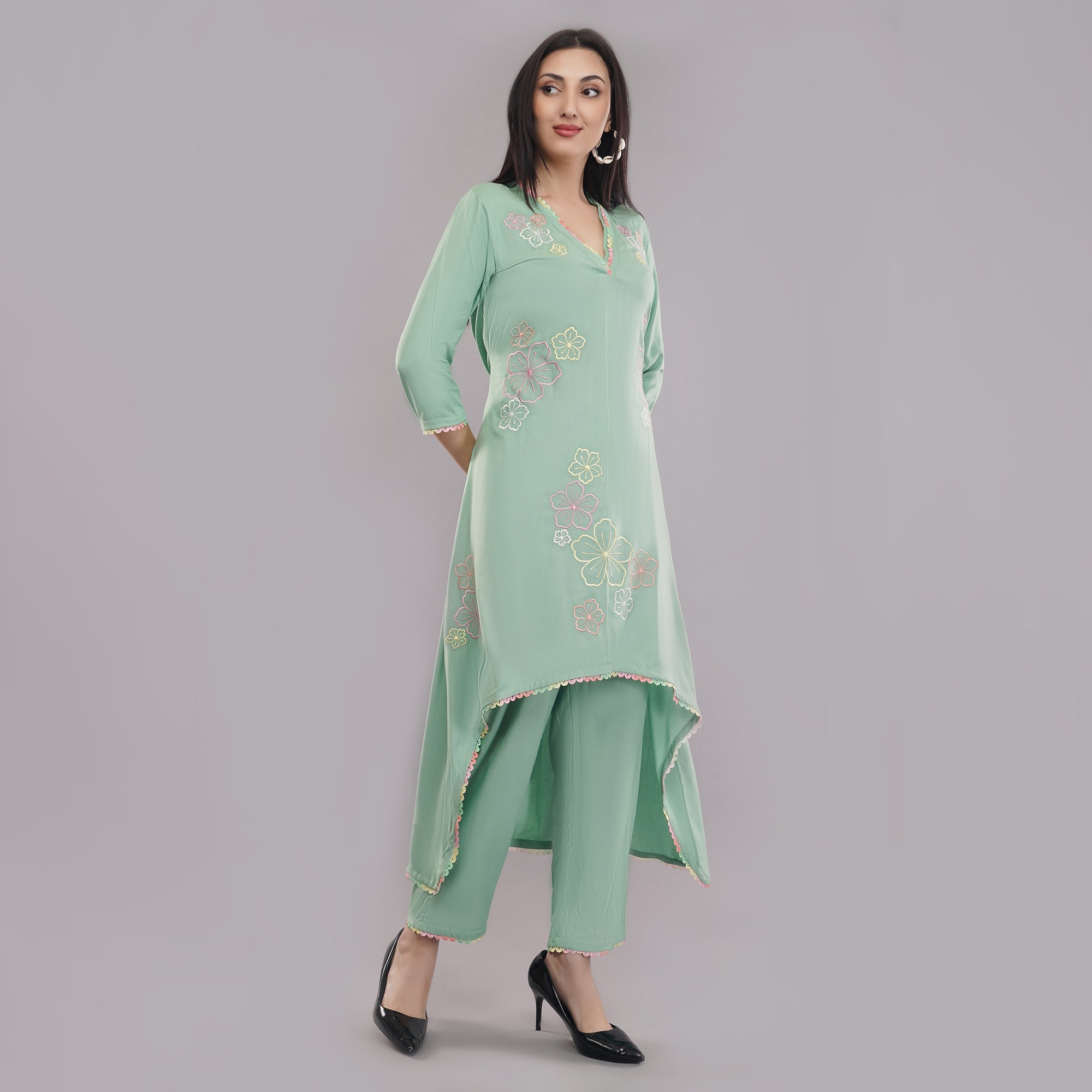 Lively c-cut kurti set