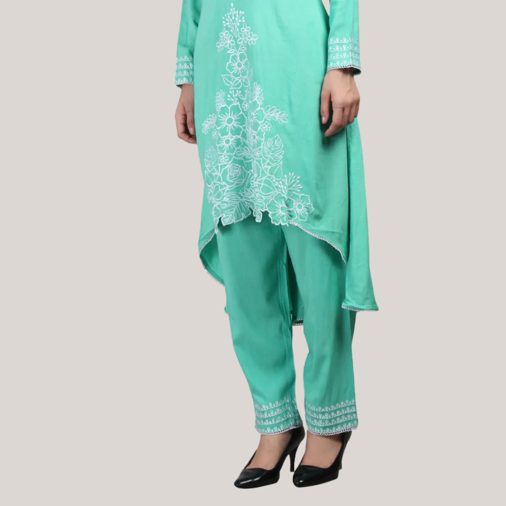 embroidered v-neck kurti set