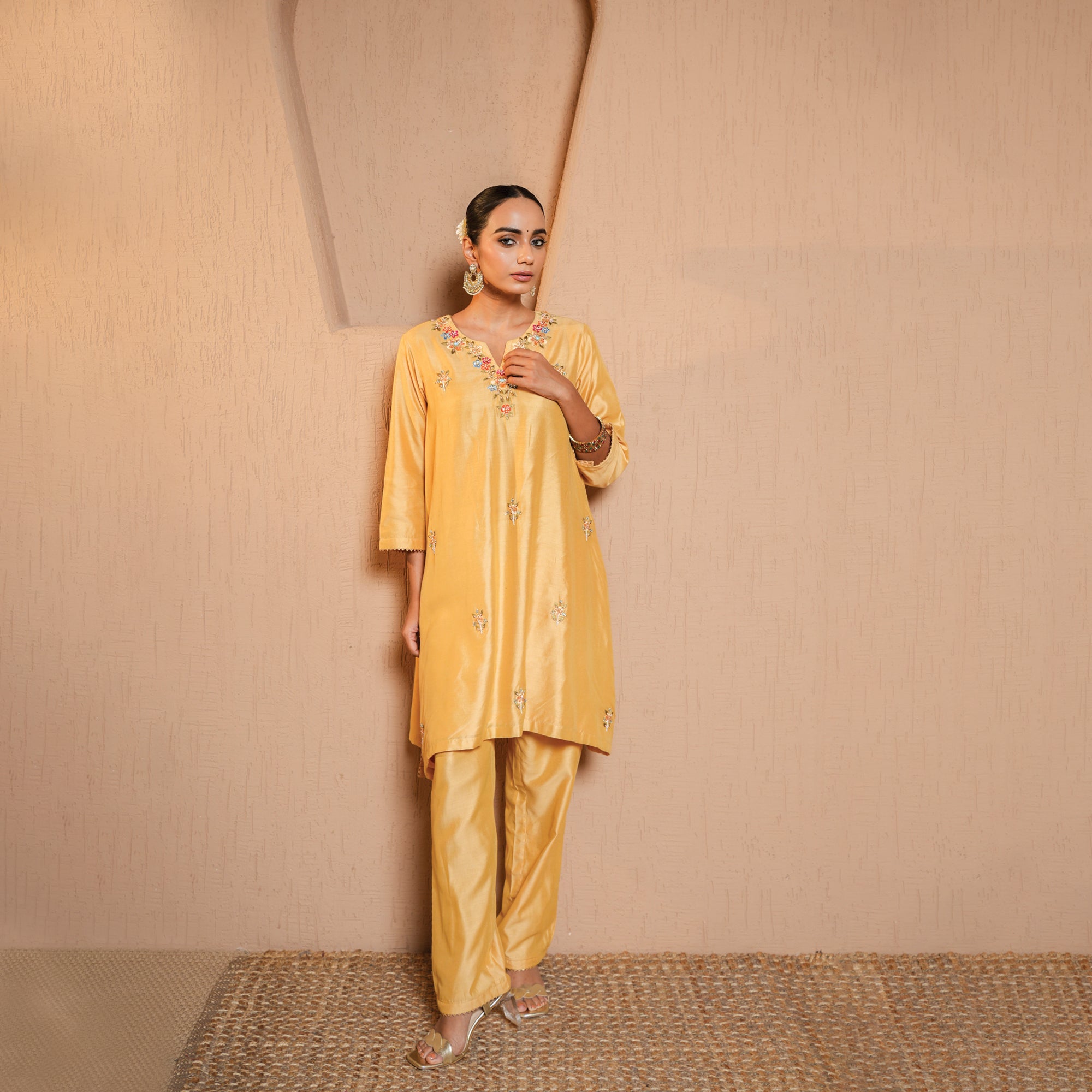 embroidered kurta pant